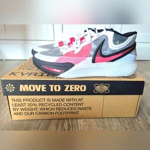 Nike Kyrie 8 Low Basketball Shoes